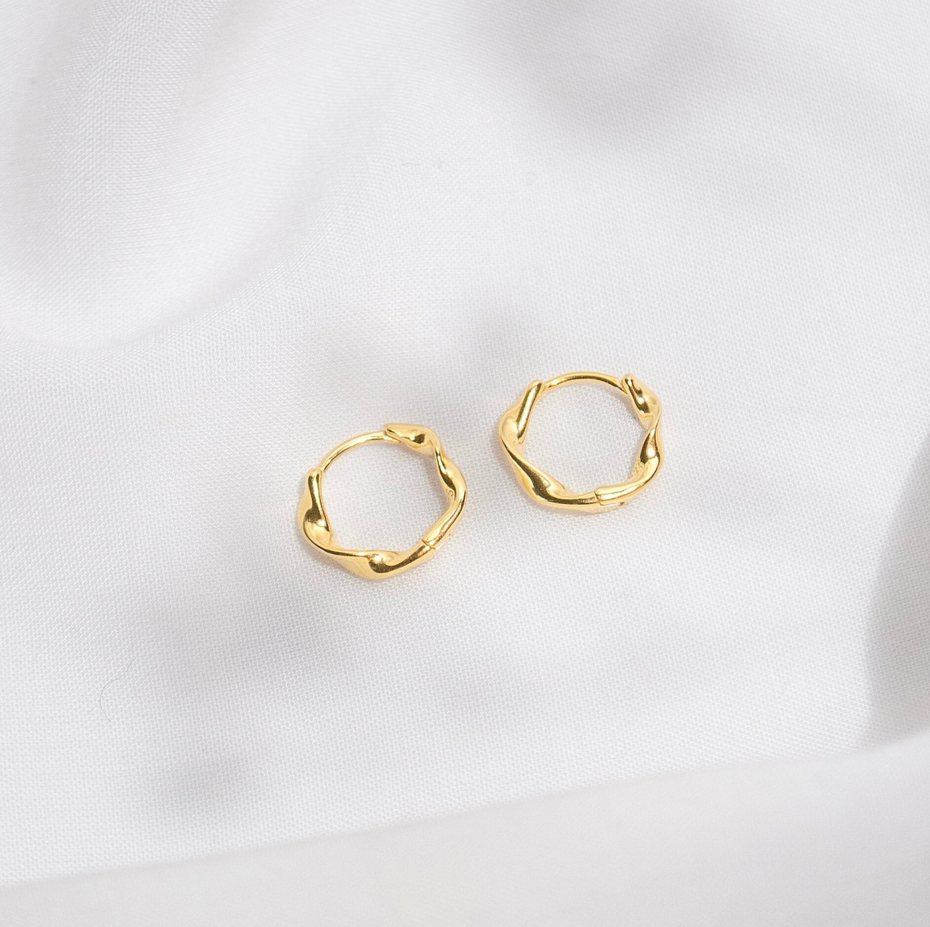 Sterling Silver Twisted Hoop Earrings, Gold Silver Huggie Hoop Earrings, Statement Earrings, Dainty Minimalist Jewellery
