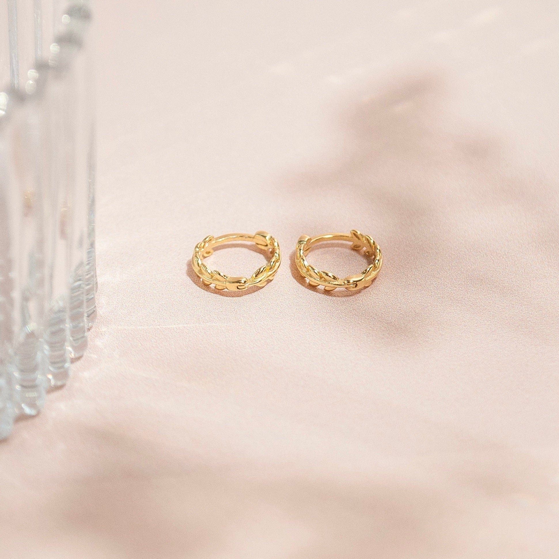 Sterling Silver Leaf Huggie Hoop Earrings, Silver 2 Piece Earrings in Silver or Gold, Dainty Minimalist Earrings, Gift For Her